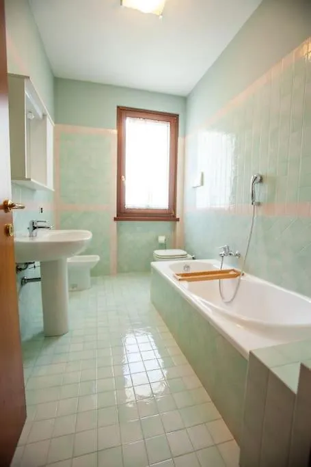 Villa Acqua Blu Gorgeous Villa With Ample Garden Toscolano Maderno