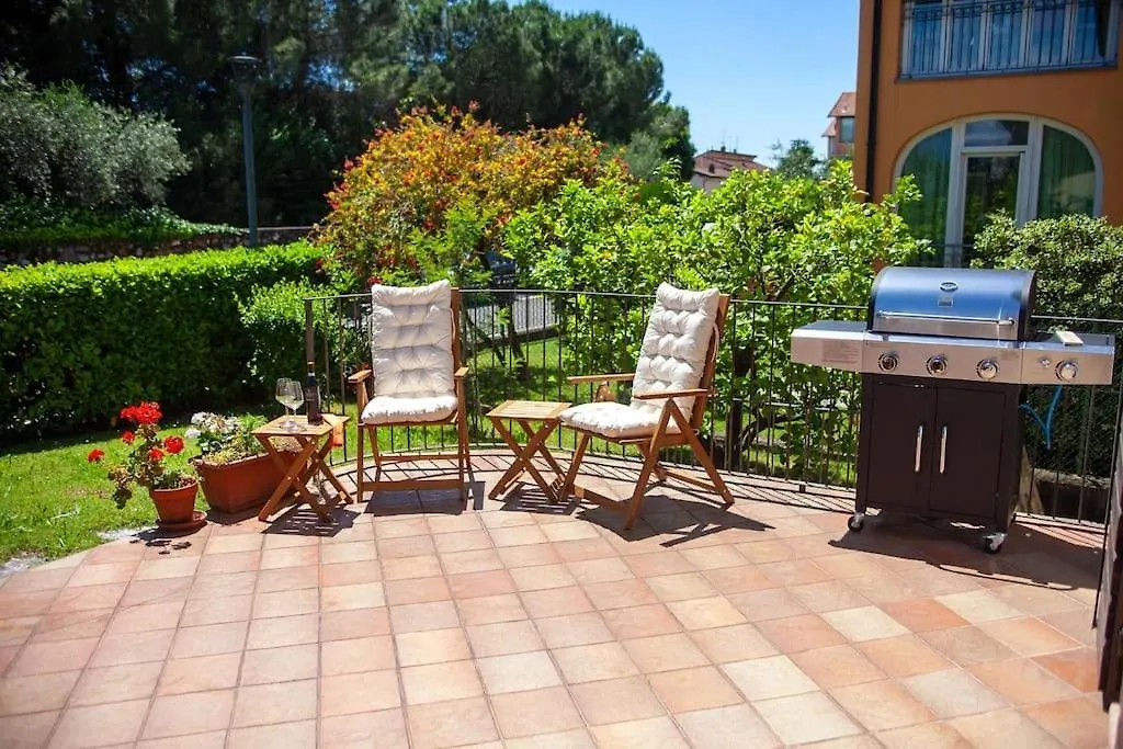 Villa Acqua Blu Gorgeous Villa With Ample Garden Toscolano Maderno