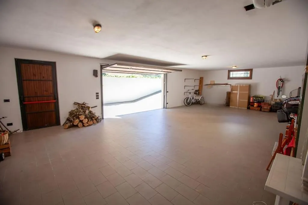 Villa Acqua Blu Gorgeous Villa With Ample Garden Toscolano Maderno