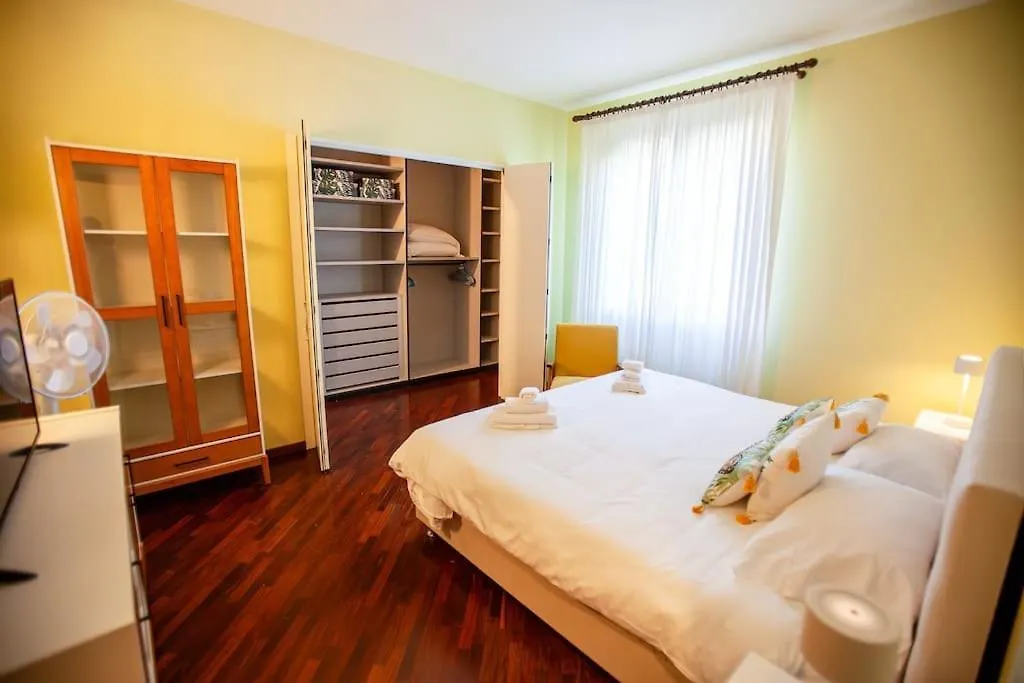 Villa Acqua Blu Gorgeous Villa With Ample Garden Toscolano Maderno