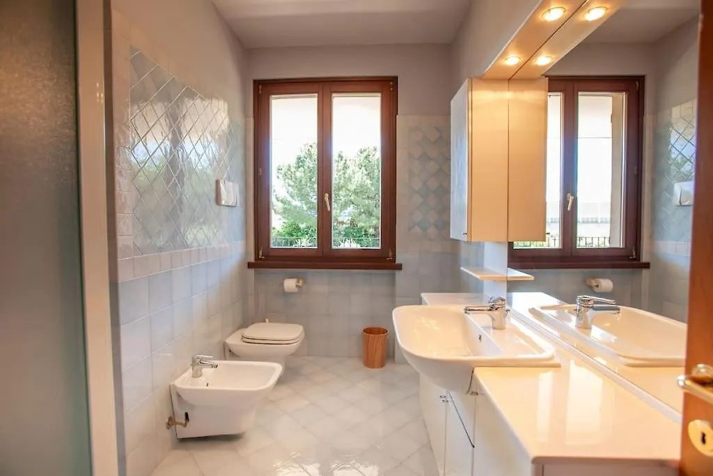 Villa Acqua Blu Gorgeous Villa With Ample Garden Toscolano Maderno